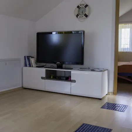 Apartment Miskovic Omisalj